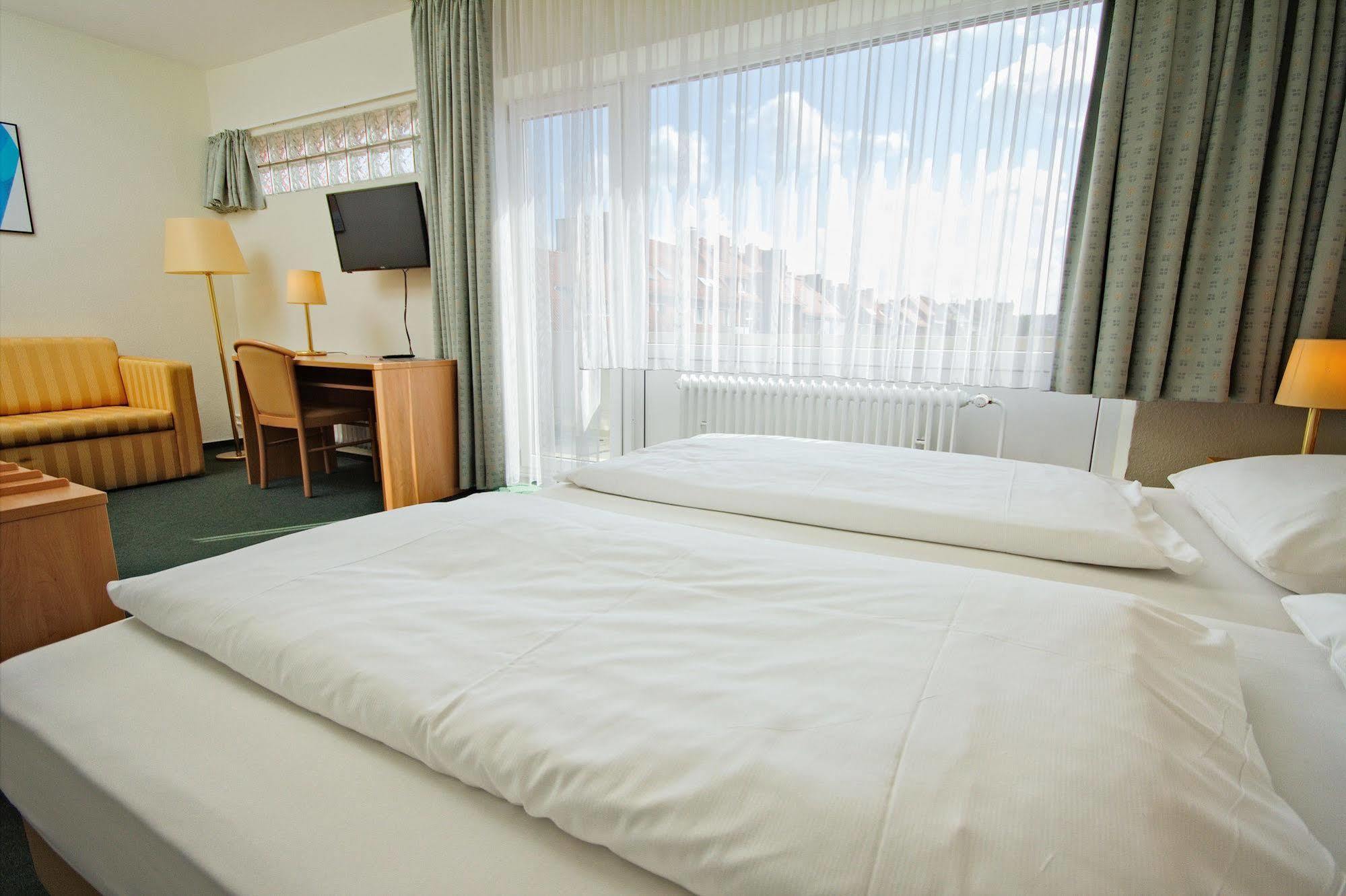 Hotel Wiking Kiel Exterior foto