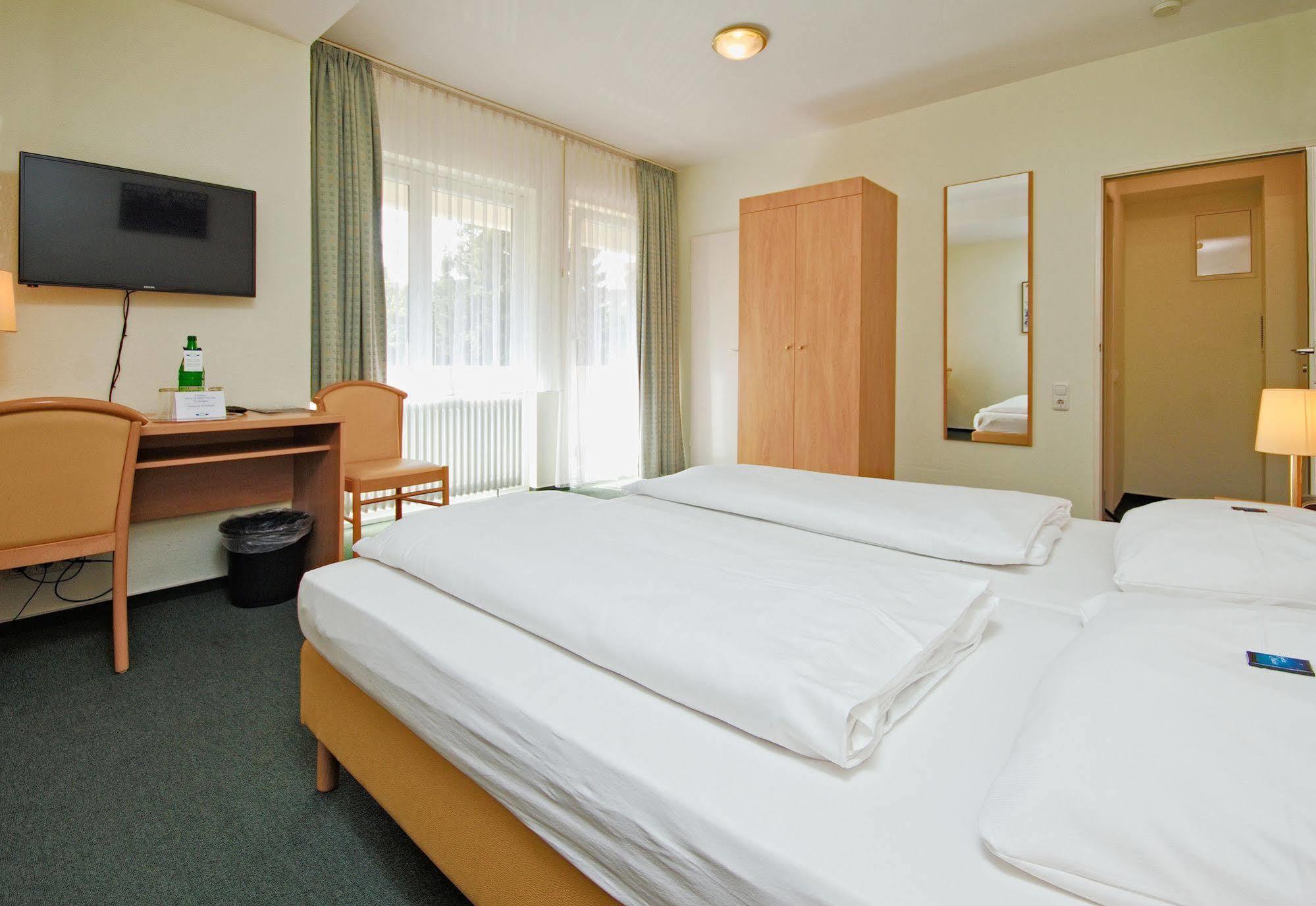 Hotel Wiking Kiel Exterior foto